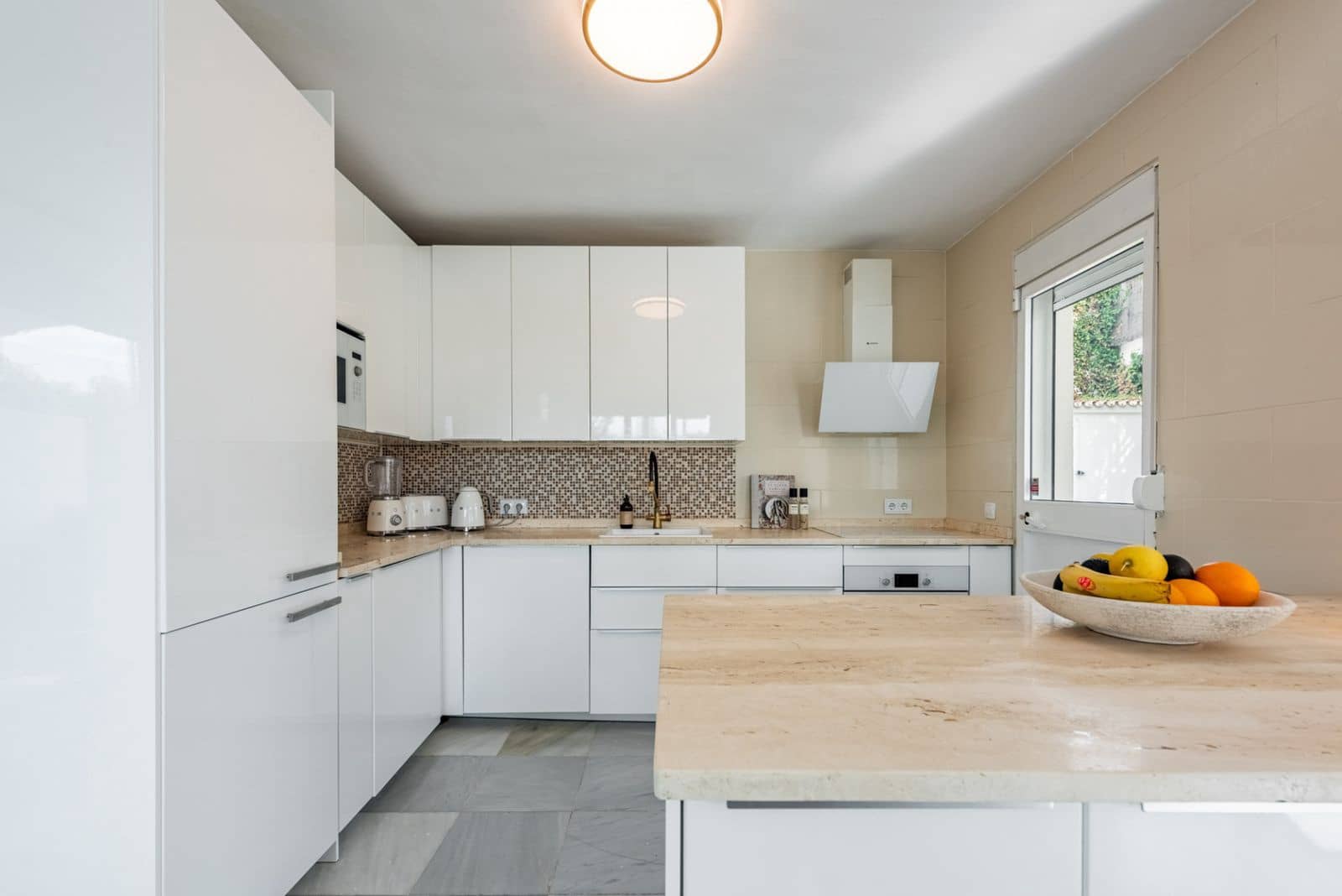 3 soveværelse Villa til salg i Nueva Andalucia - € 999.000 (Ref: 9431392)