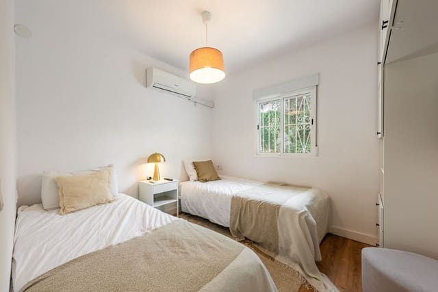 3 soveværelse Villa til salg i Nueva Andalucia, Marbella - € 999.000 (Ref: 9431392)