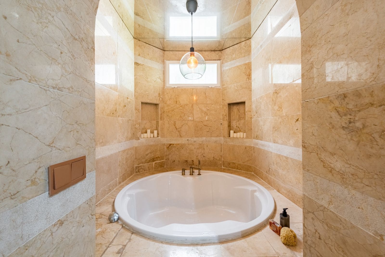 3 soveværelse Villa til salg i Nueva Andalucia - € 999.000 (Ref: 9431392)