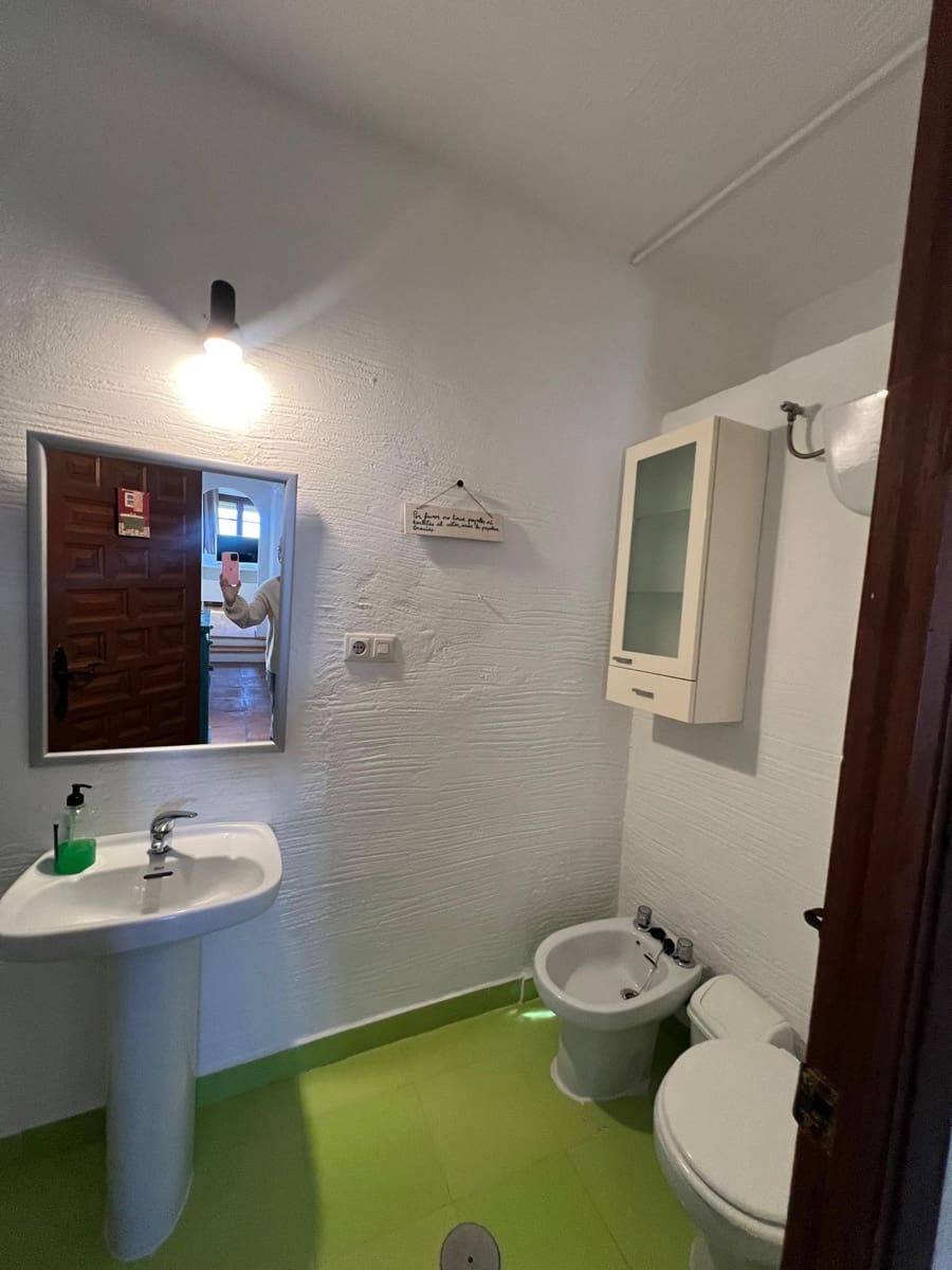 6 slaapkamer Halfvrijstaande villa te koop in Torreguadiaro - € 750.000 (Ref: 9431412)