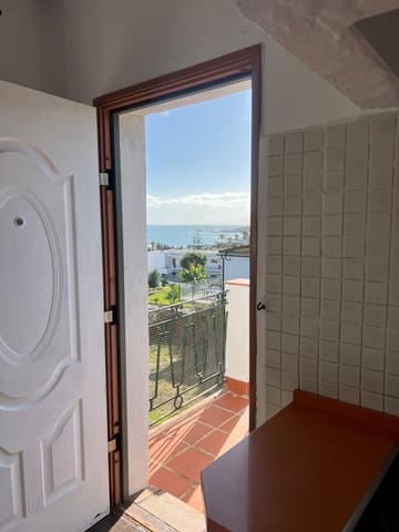 6 slaapkamer Halfvrijstaande villa te koop in Torreguadiaro, San Roque - € 750.000 (Ref: 9431412)