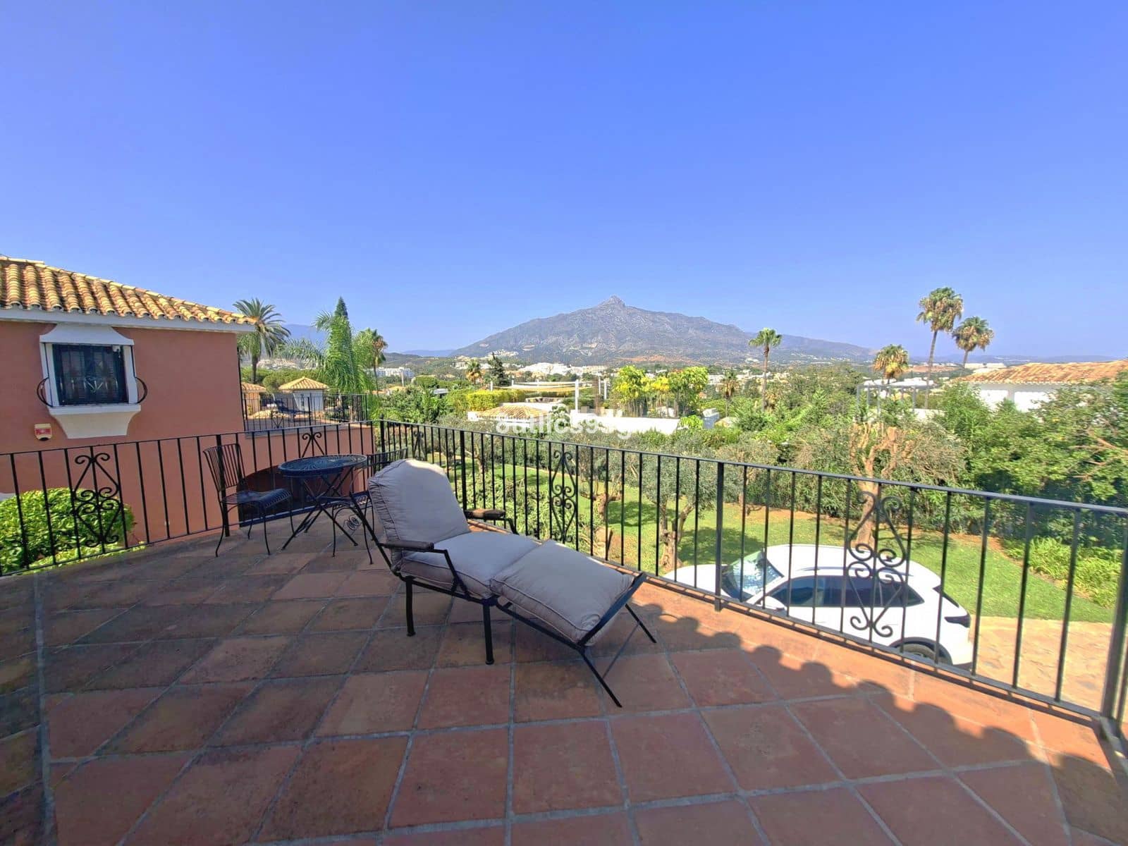 5 chambre Villa/Maison à vendre à Aloha Golf - 2 495 000 € (Ref: 9431416)