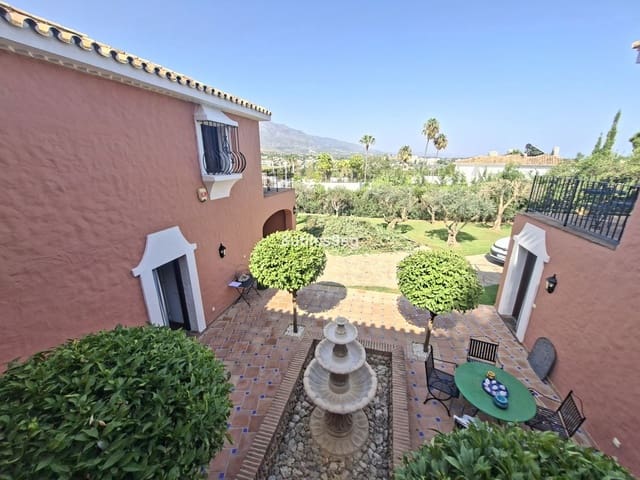 5 soverom Villa til salgs i Aloha Golf, Marbella - € 2 495 000 (Ref: 9431416)