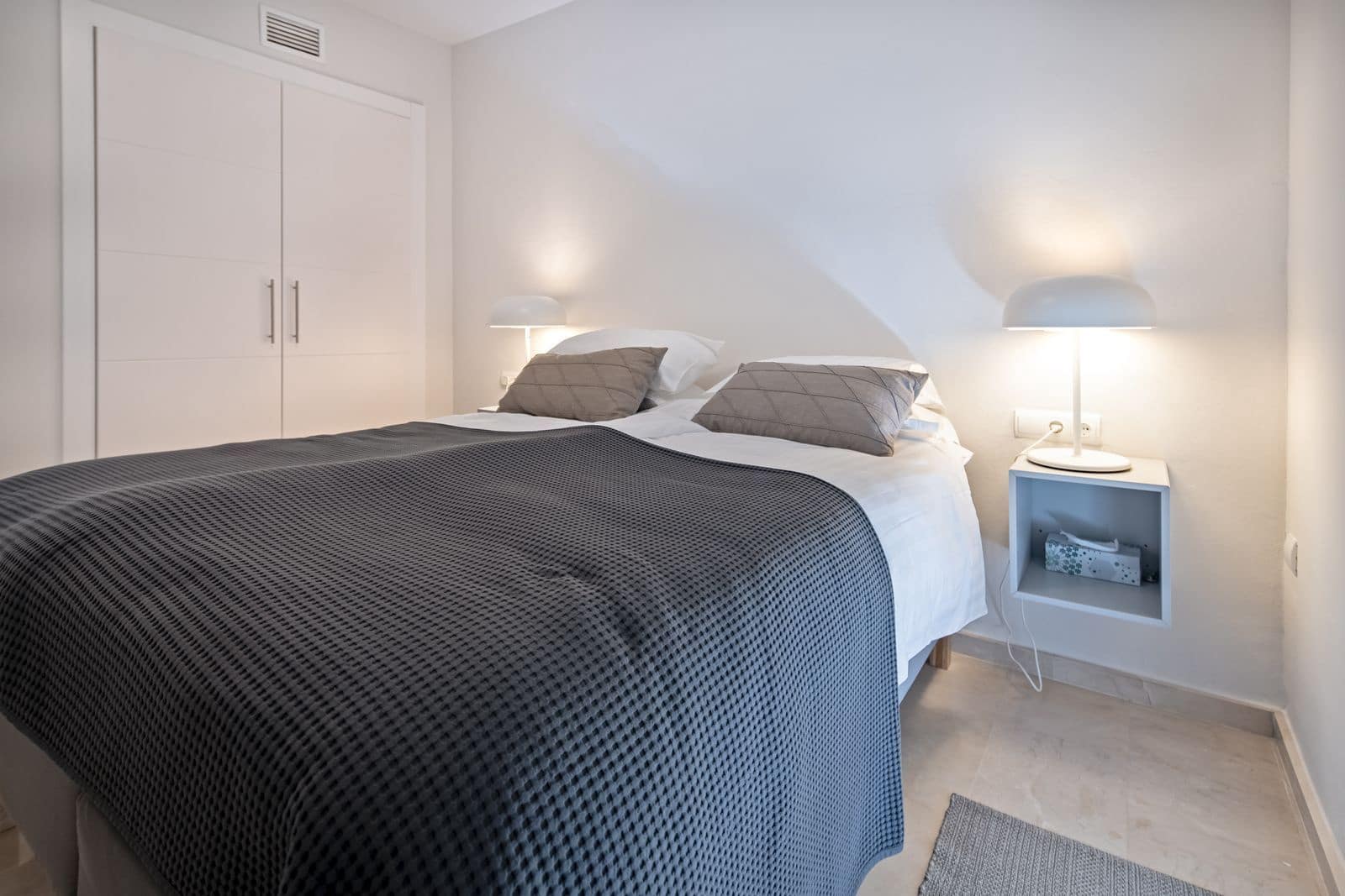 4 quarto Moradia Geminada para venda em Nueva Andalucia - 995 000 € (Ref: 9431430)