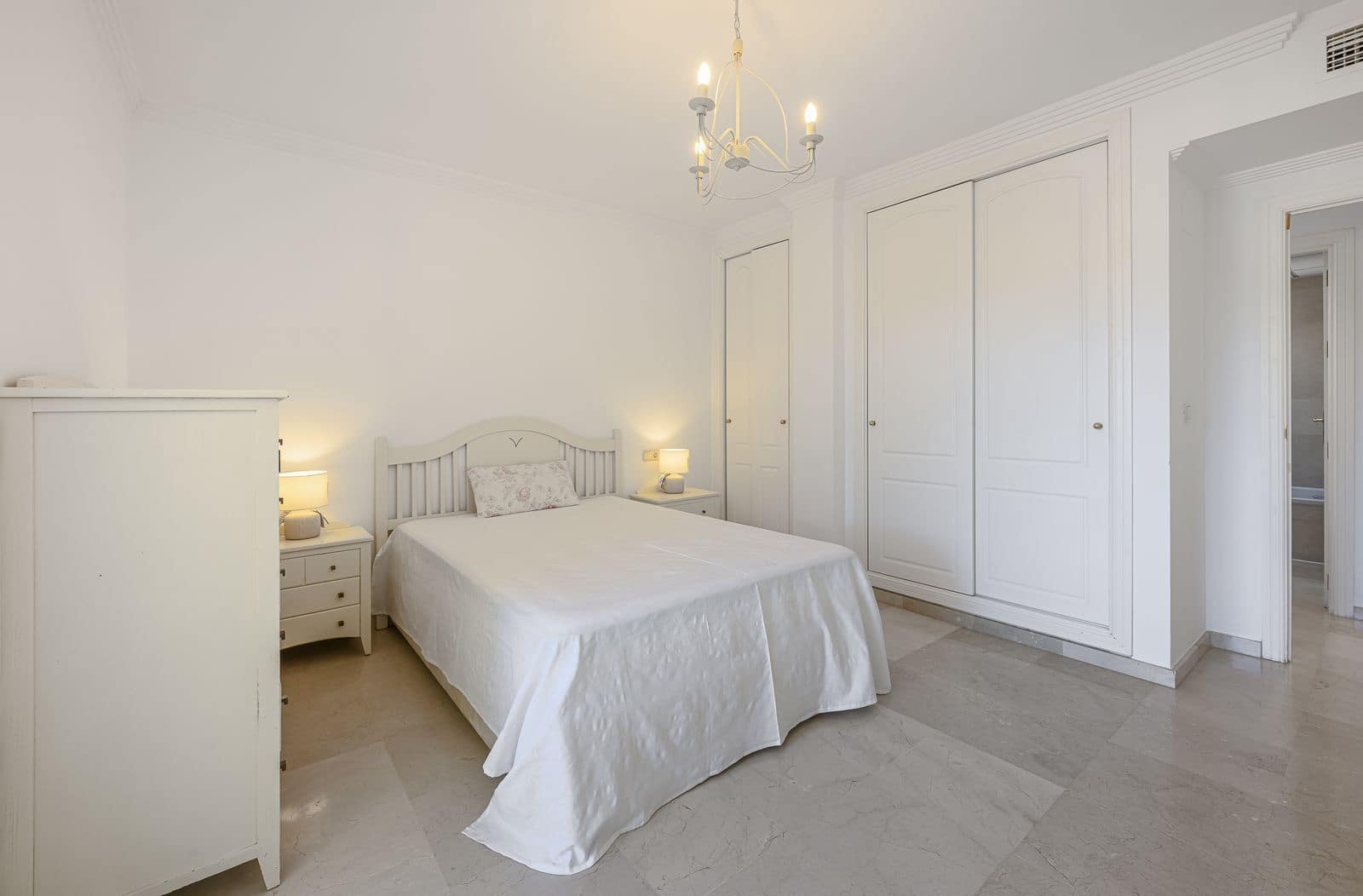 1 soverom Leilighet til salgs i Nueva Andalucia - € 335 000 (Ref: 9431435)