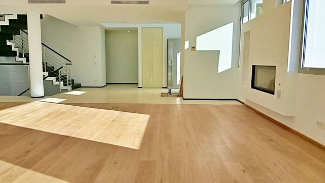 5 quarto Moradia Geminada para venda em Sierra Blanca, Marbella - 3 000 000 € (Ref: 9431442)