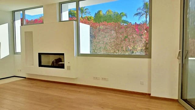 5 quarto Moradia Geminada para venda em Sierra Blanca, Marbella - 3 000 000 € (Ref: 9431442)