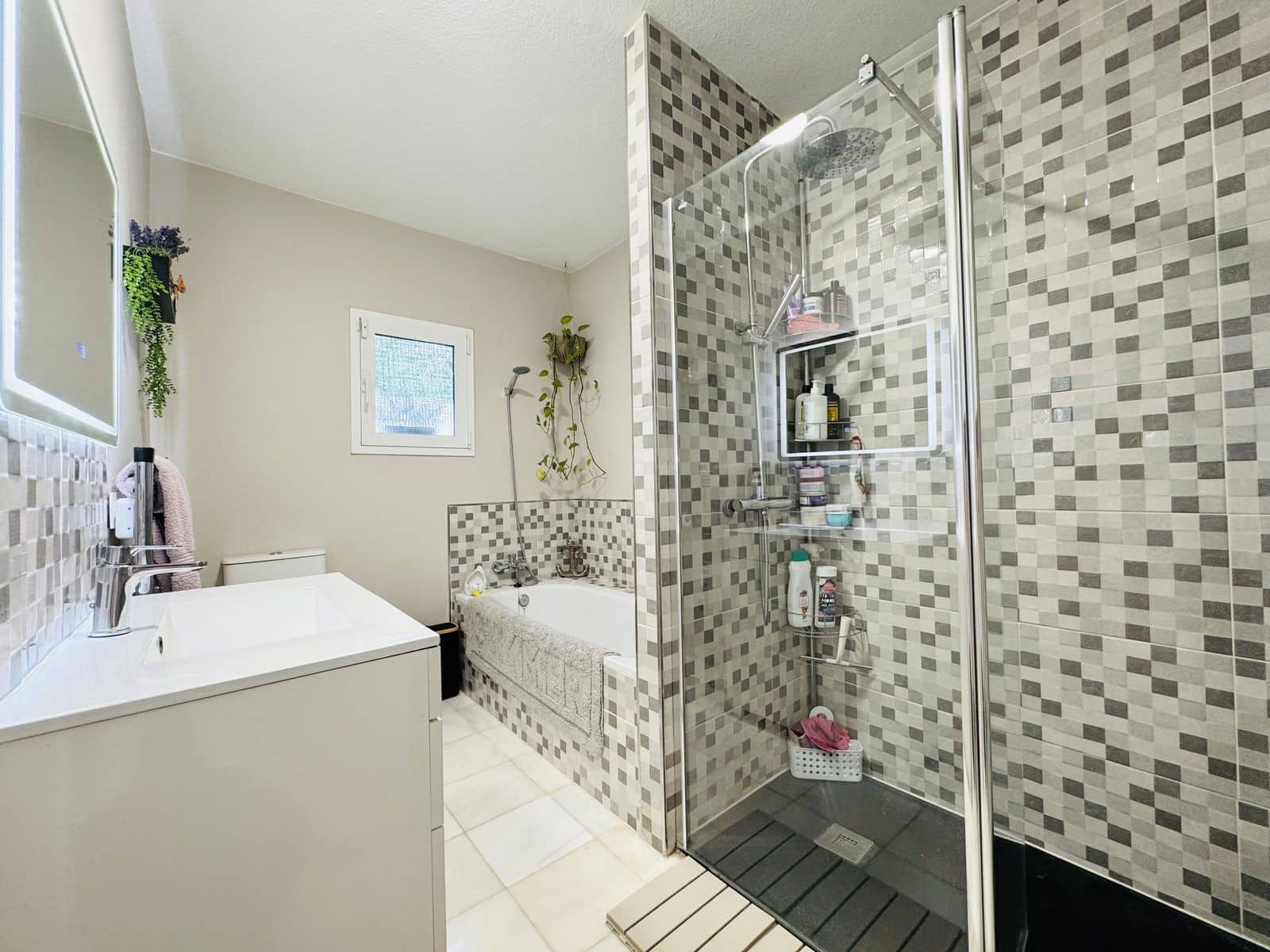 4 soveværelse Villa til salg i La Duquesa / Puerto de la Duquesa - € 860.000 (Ref: 9431455)