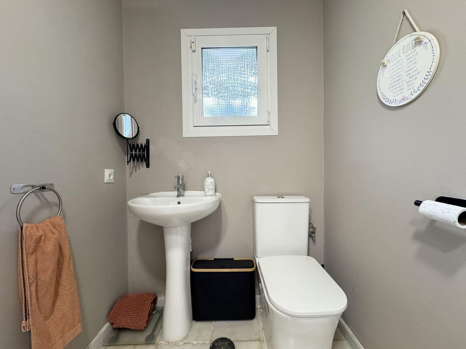 4 soveværelse Villa til salg i La Duquesa / Puerto de la Duquesa - € 860.000 (Ref: 9431455)