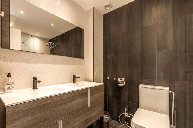 Casa de 2 habitaciones en Nueva Andalucia, Marbella en venta - 745.000 € (Ref: 9431463)