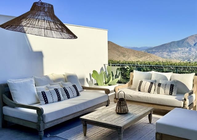 3 soveværelse Byhus til salg i Elviria, Marbella - € 850.000 (Ref: 9431465)