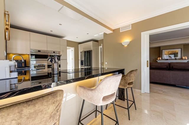 5 soveværelse Villa til salg i Mijas Golf, Mijas - € 1.500.000 (Ref: 9431489)