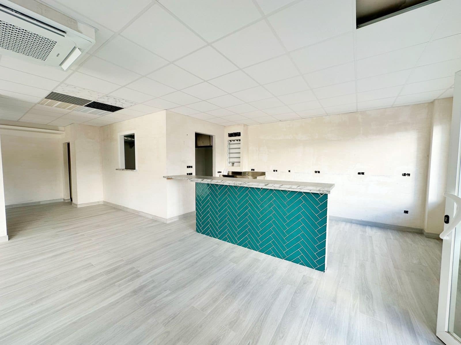 Restaurang/Bar till salu i San Pedro de Alcantara - 399 000 € (Ref: 9431511)