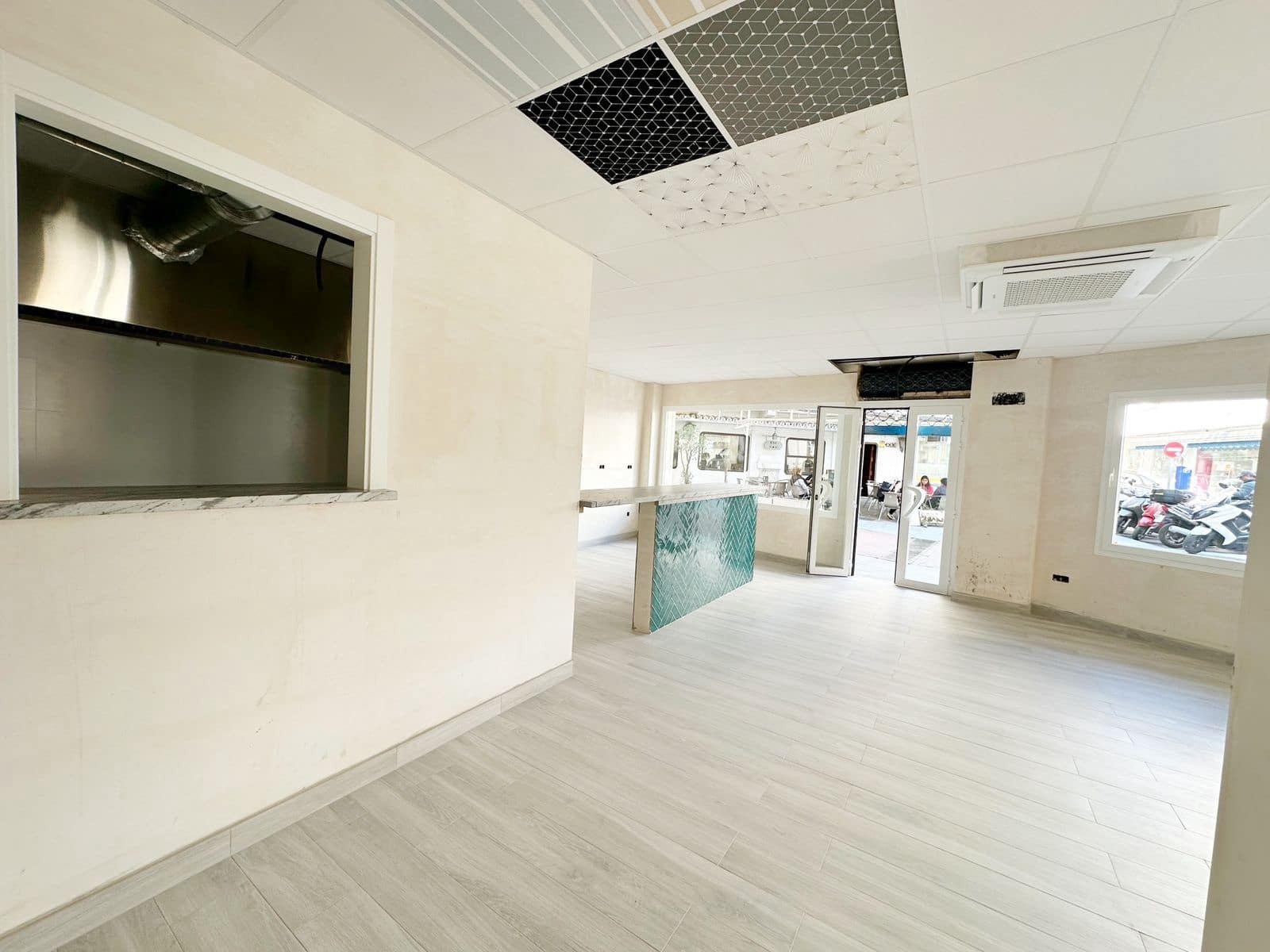 Restaurang/Bar till salu i San Pedro de Alcantara - 399 000 € (Ref: 9431511)