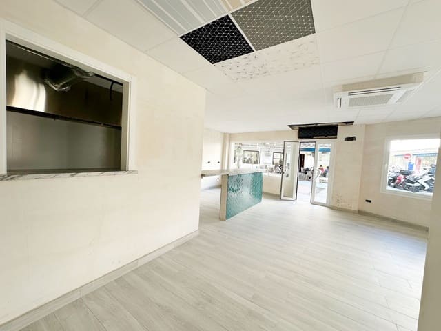 Restaurant/Bar for sale in San Pedro de Alcantara, Marbella - € 399,000 (Ref: 9431511)