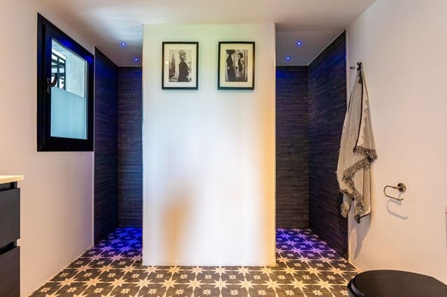 6 soveværelse Villa til salg i Hacienda Las Chapas, Marbella - € 2.495.000 (Ref: 9431534)