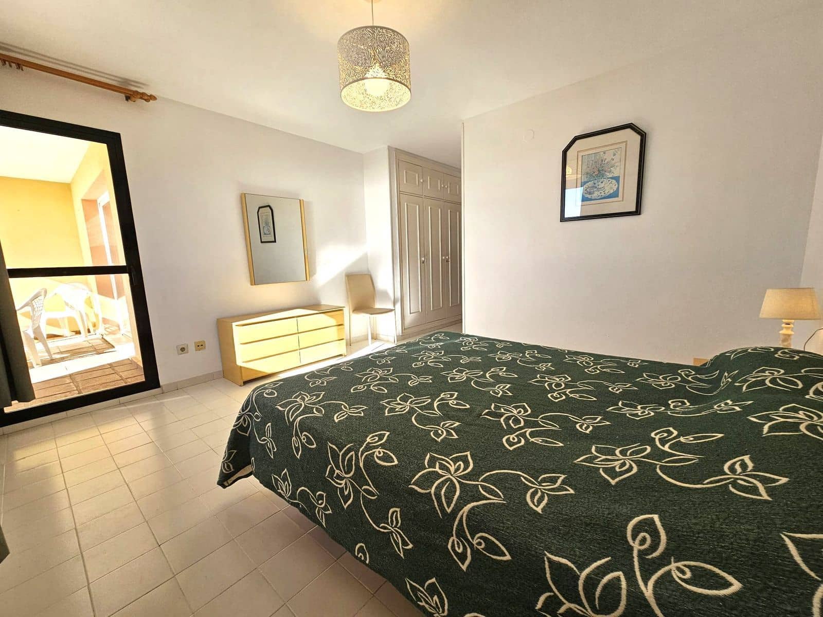 3 makuuhuone Ranta-asunto myytävänä paikassa Calahonda - 580 000 € (Ref: 9431550)