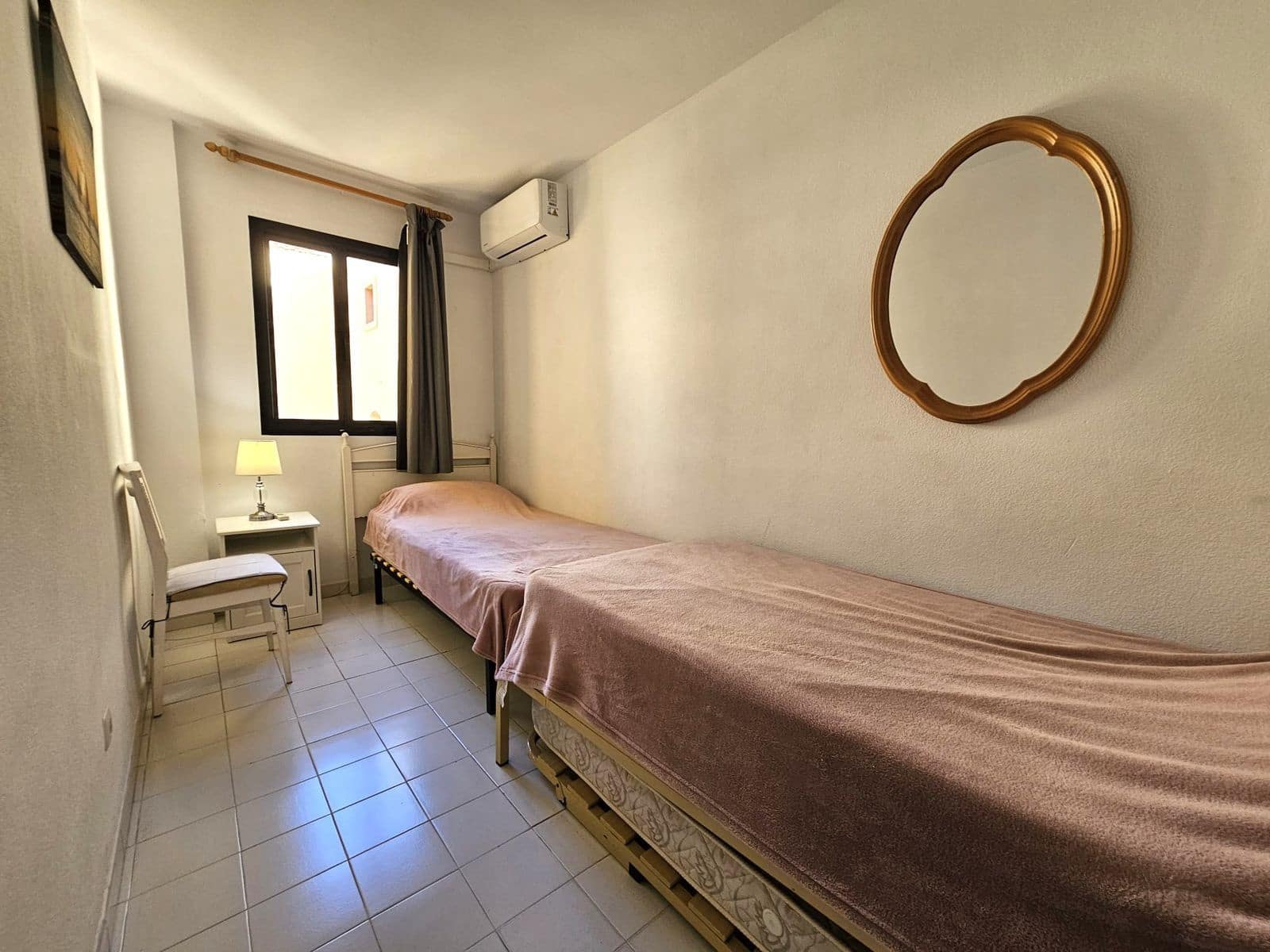 3 makuuhuone Ranta-asunto myytävänä paikassa Calahonda - 580 000 € (Ref: 9431550)