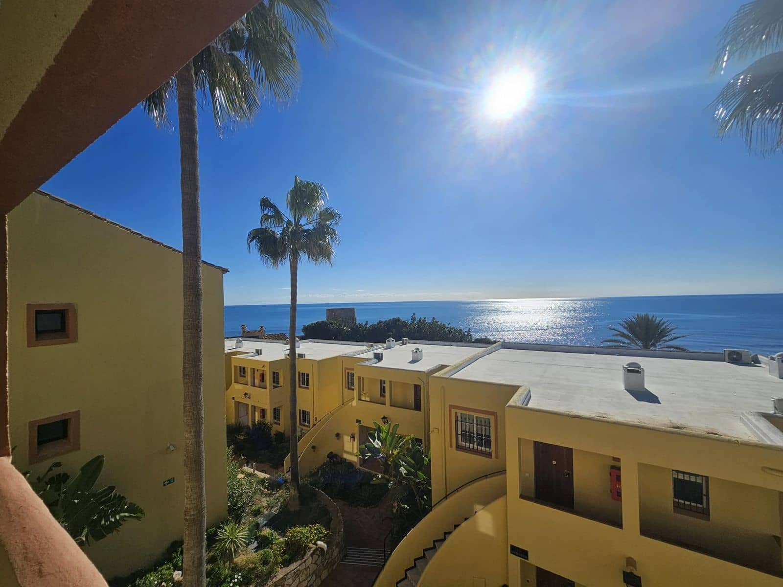 3 makuuhuone Ranta-asunto myytävänä paikassa Calahonda - 580 000 € (Ref: 9431550)