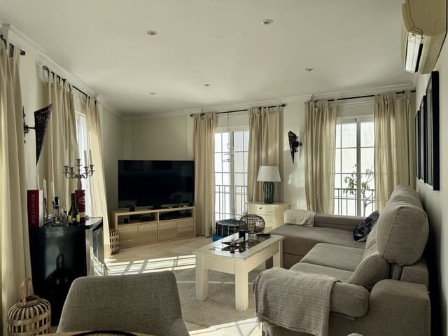 1 soverom Penthouse til salgs i San Pedro de Alcantara, Marbella - € 485 000 (Ref: 9431552)