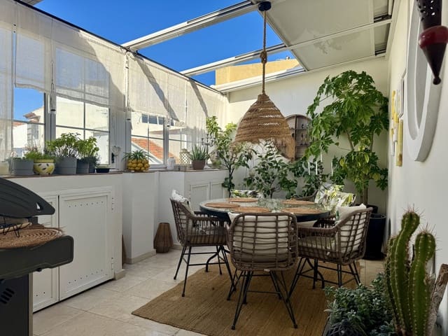 1 soverom Penthouse til salgs i San Pedro de Alcantara, Marbella - € 485 000 (Ref: 9431552)