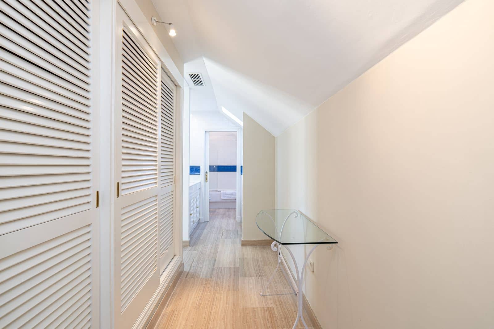 3 sovrum Takvåning till salu i Elviria - 1 250 000 € (Ref: 9431554)