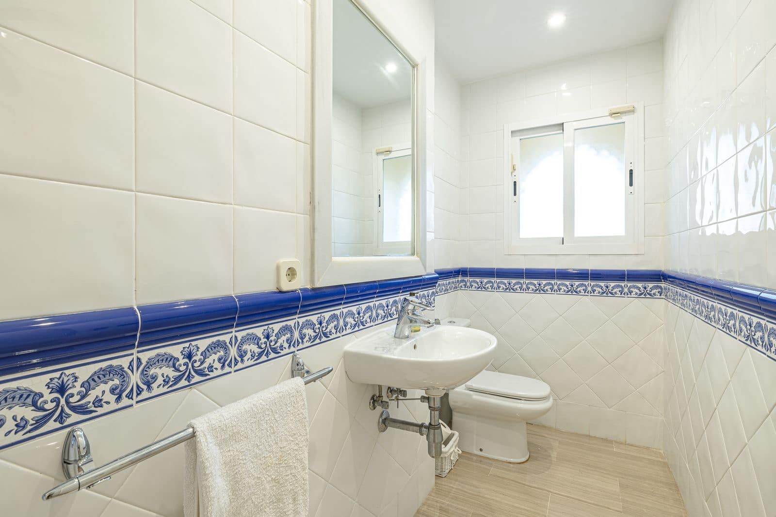 3 sovrum Takvåning till salu i Elviria - 1 250 000 € (Ref: 9431554)