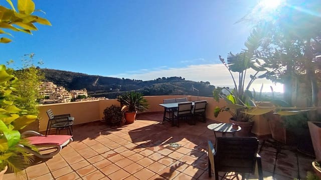 3 soveværelse Penthouse til salg i Calahonda, Mijas - € 449.000 (Ref: 9431556)