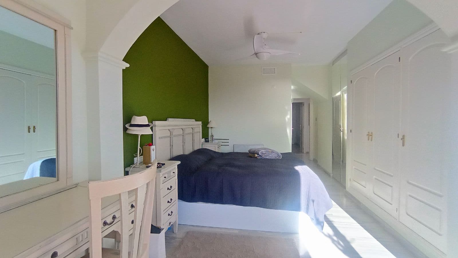 3 soveværelse Penthouse til salg i Calahonda - € 449.000 (Ref: 9431556)