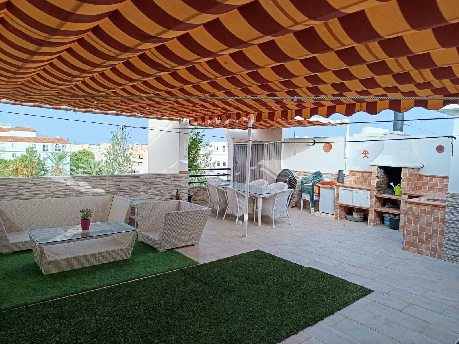 5 soverom Penthouse til salgs i Estepona - € 460 000 (Ref: 9431557)