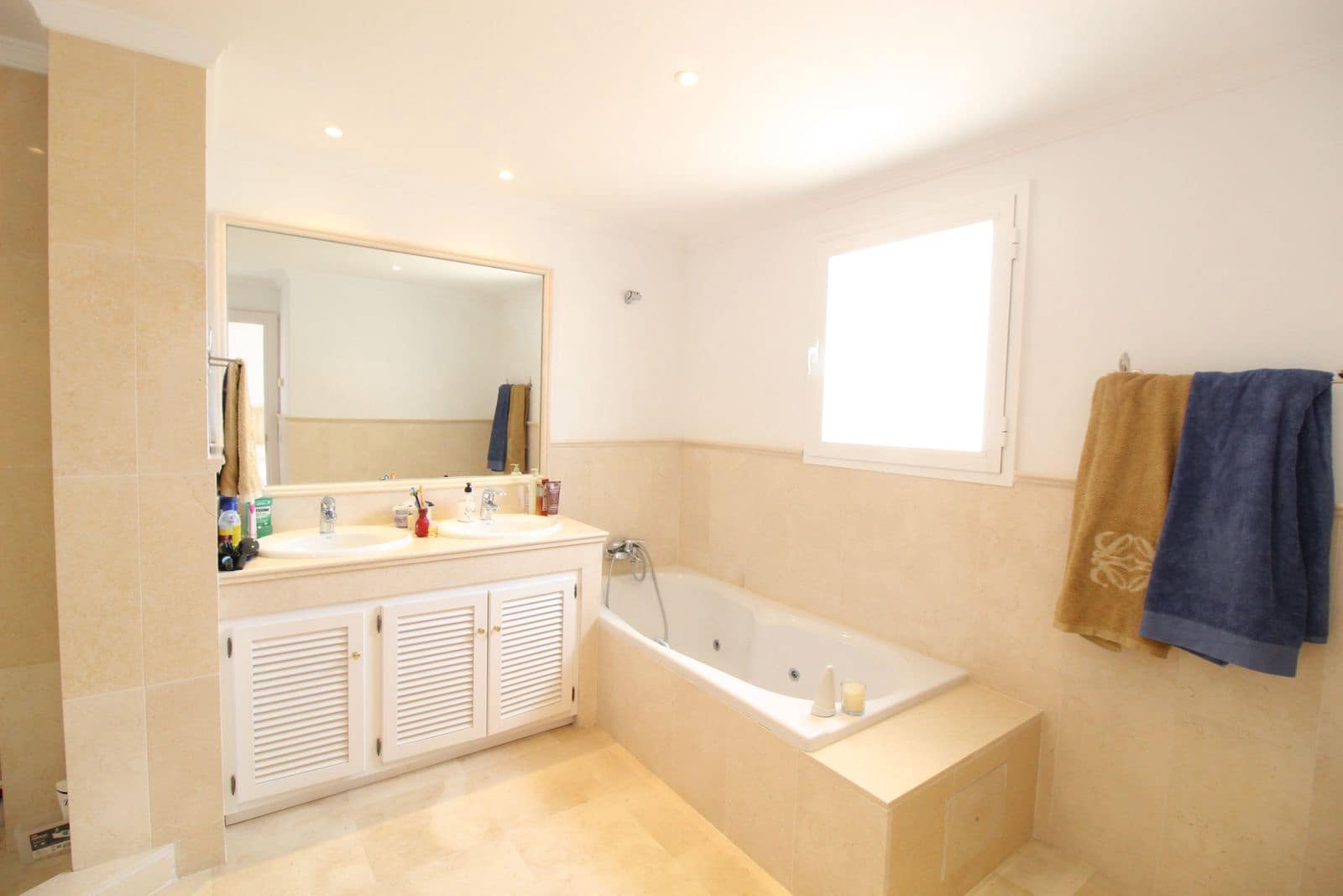 3 slaapkamer Huis te koop in Benahavis - € 740.000 (Ref: 9439732)