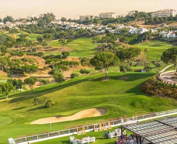 Apartamento de 2 habitaciones en Riviera del Sol, Mijas en venta - 346.800 € (Ref: 9439736)