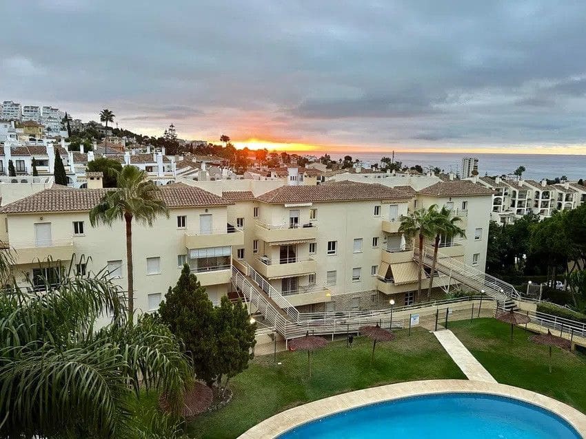 Apartamento de 2 habitaciones en Riviera del Sol en venta - 346.800 € (Ref: 9439736)