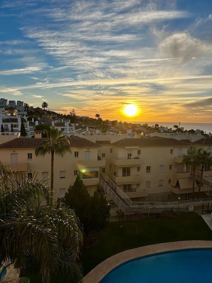 Apartamento de 2 habitaciones en Riviera del Sol en venta - 346.800 € (Ref: 9439736)