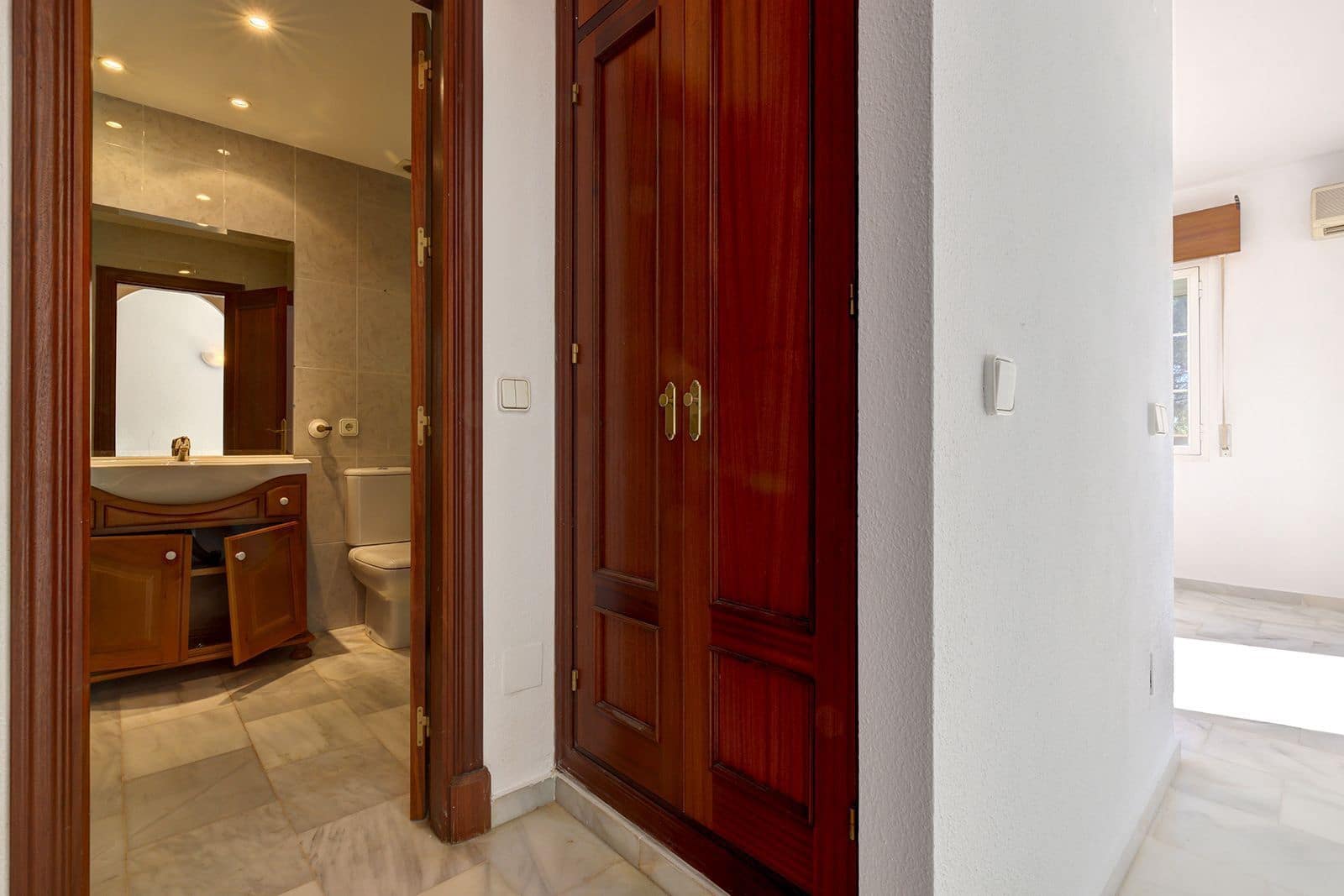 3 soveværelse Byhus til salg i Elviria - € 695.000 (Ref: 9439740)