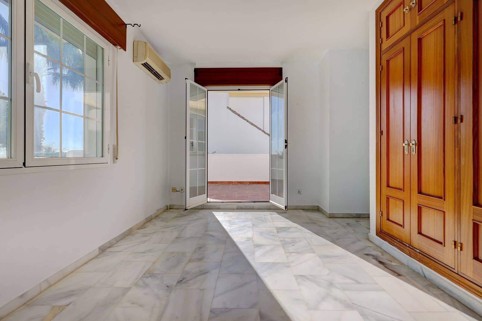 3 soveværelse Byhus til salg i Elviria - € 695.000 (Ref: 9439740)