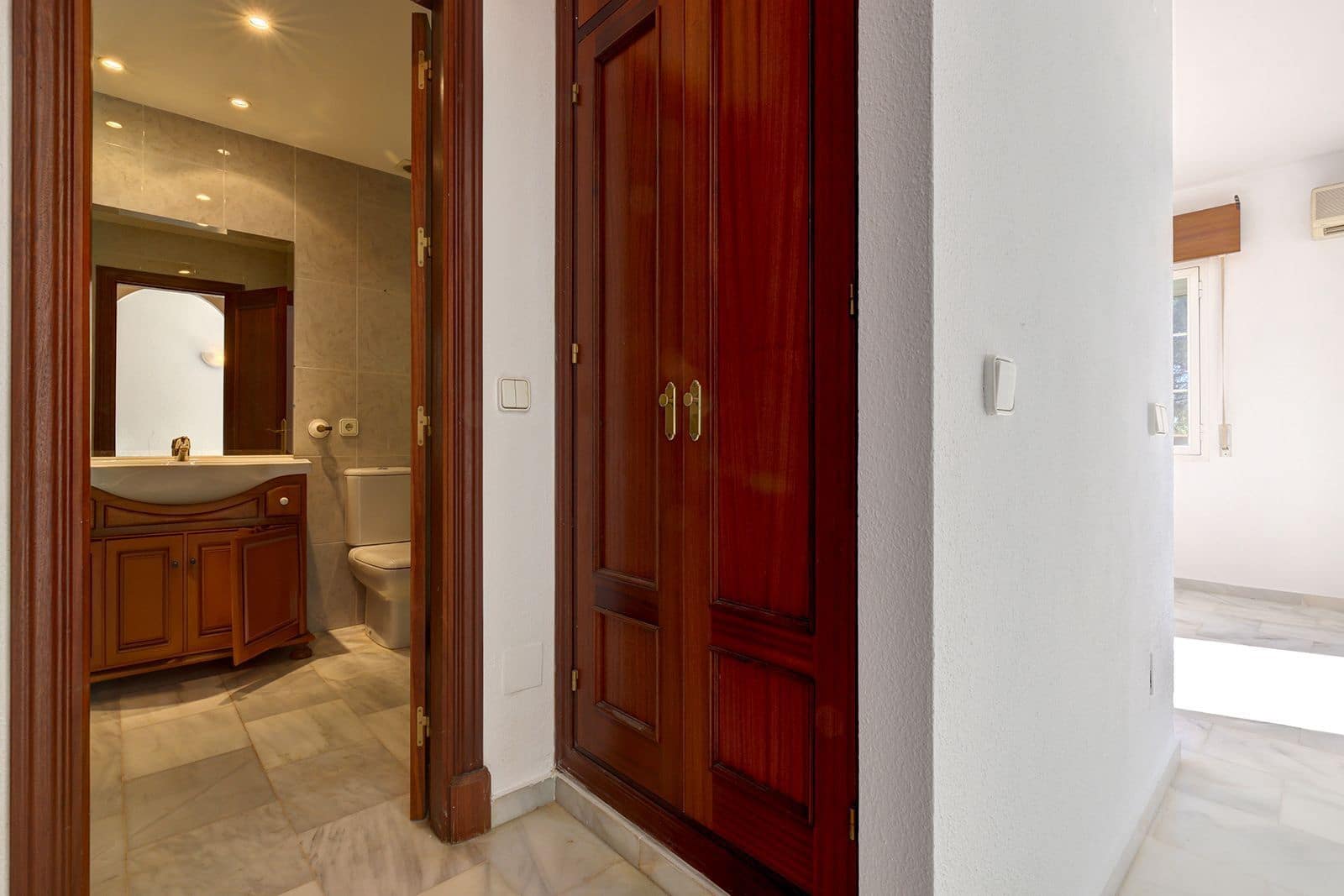 3 soveværelse Byhus til salg i Elviria - € 695.000 (Ref: 9439740)