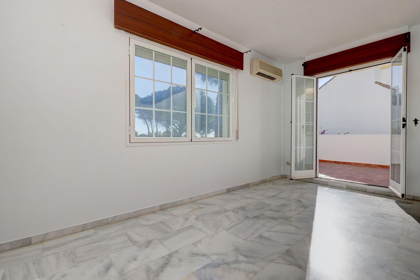 3 soveværelse Byhus til salg i Elviria - € 695.000 (Ref: 9439740)