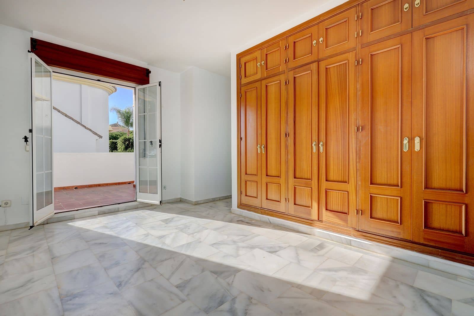 3 soveværelse Byhus til salg i Elviria - € 695.000 (Ref: 9439740)