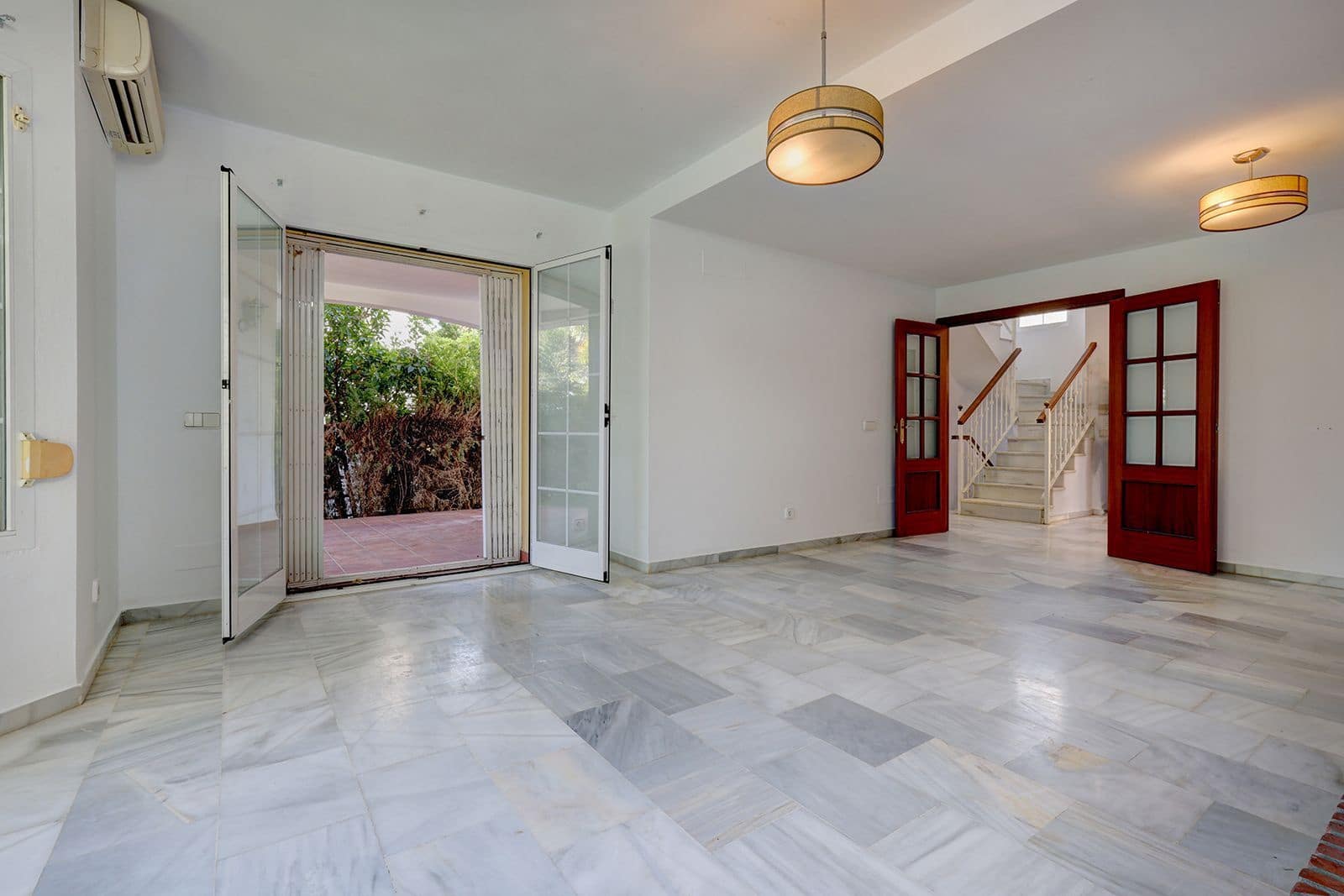 3 soveværelse Byhus til salg i Elviria - € 695.000 (Ref: 9439740)