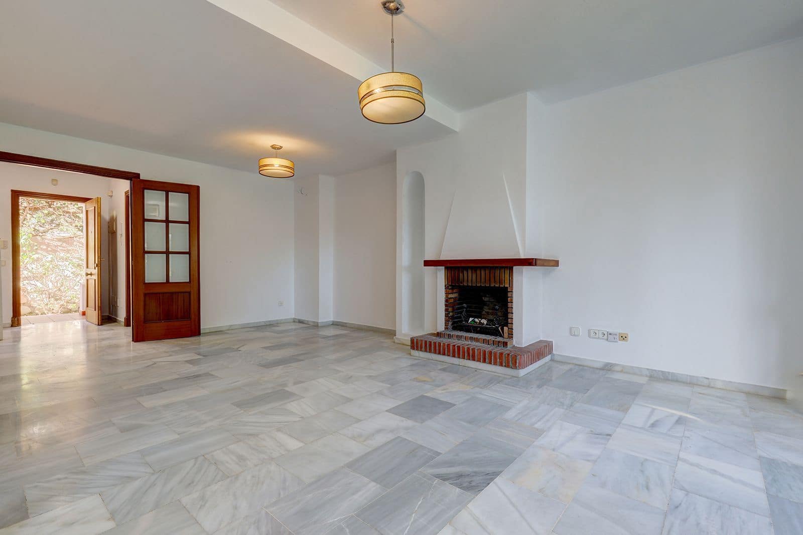 3 soveværelse Byhus til salg i Elviria - € 695.000 (Ref: 9439740)