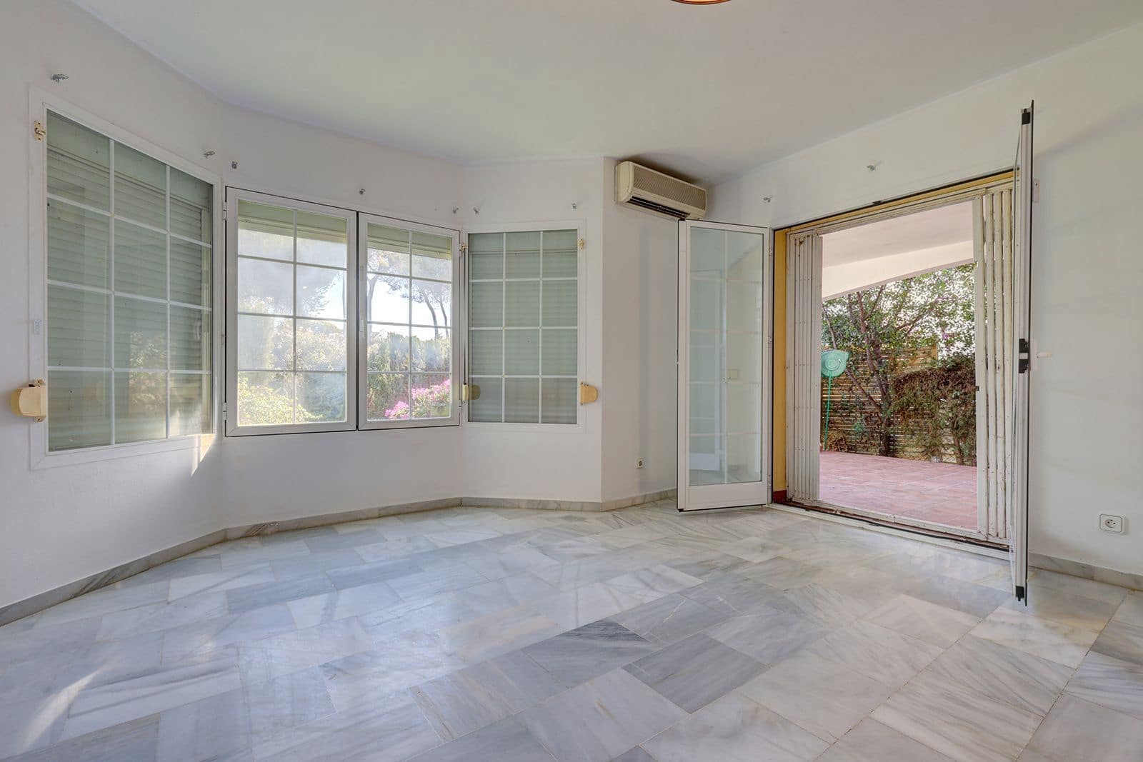 3 soveværelse Byhus til salg i Elviria - € 695.000 (Ref: 9439740)