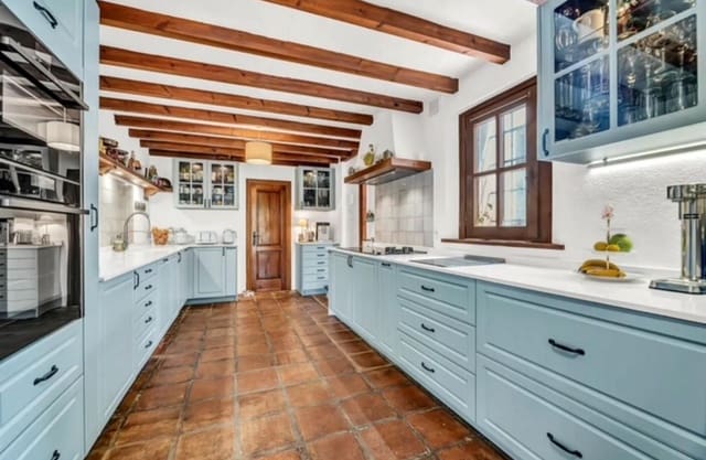 7 soveværelse Villa til salg i Elviria, Marbella - € 2.395.000 (Ref: 9439741)