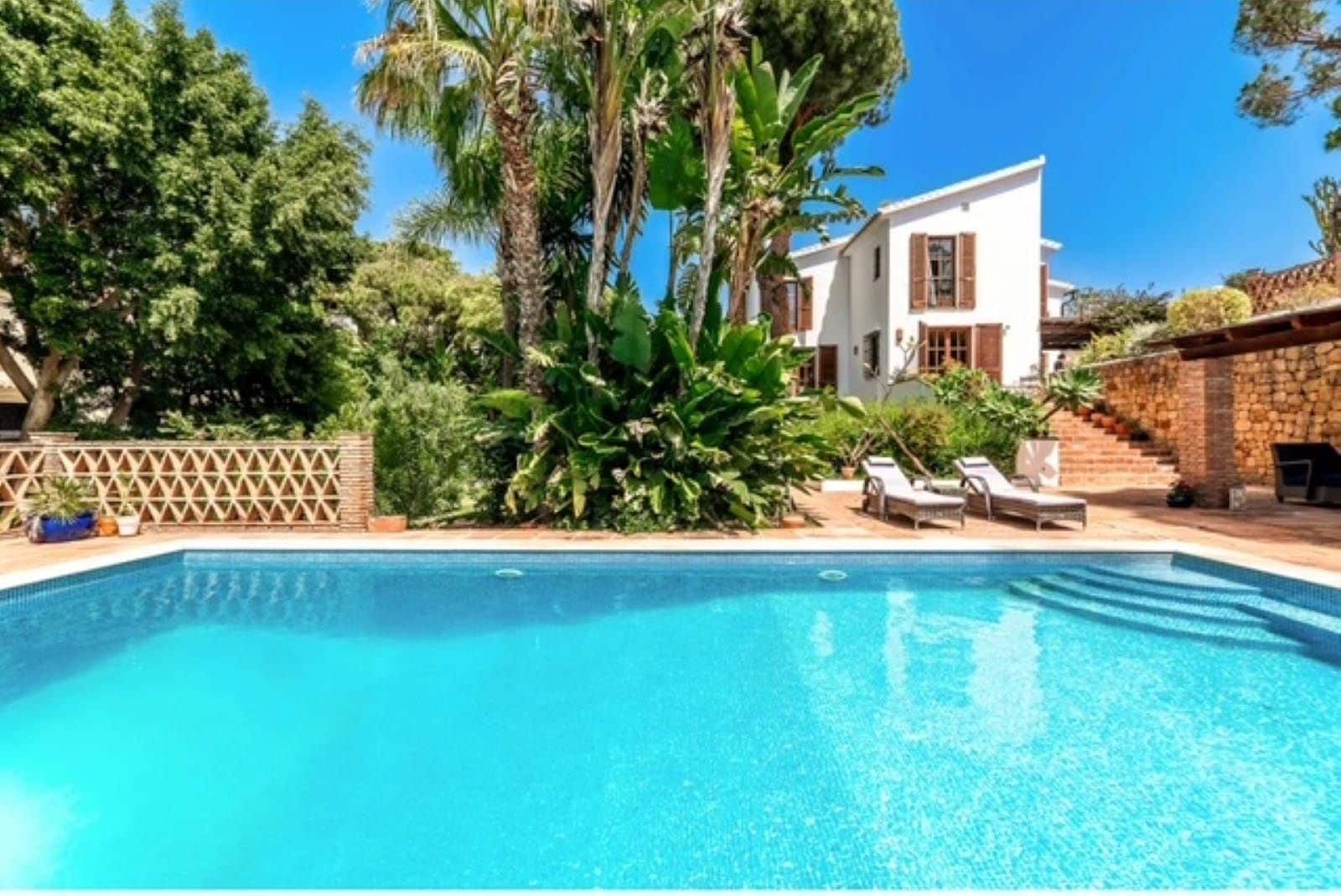 Chalet de 7 habitaciones en Elviria en venta - 2.395.000 € (Ref: 9439741)