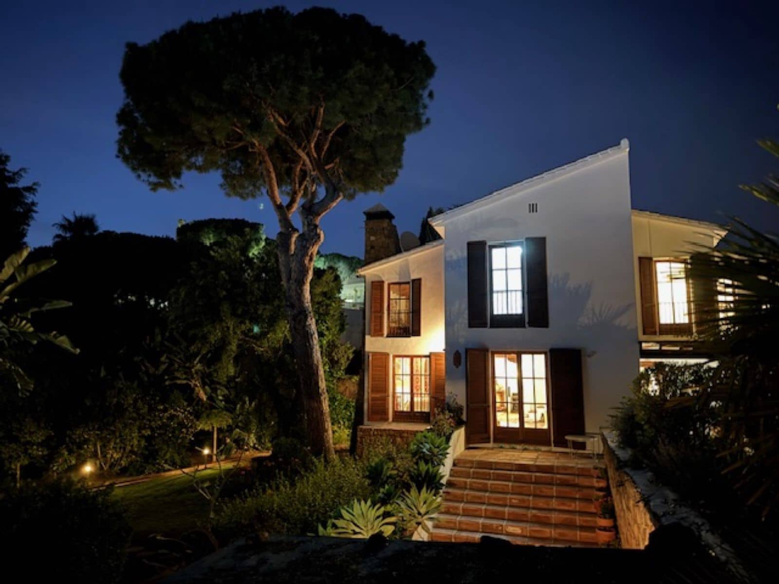 Chalet de 7 habitaciones en Elviria en venta - 2.395.000 € (Ref: 9439741)