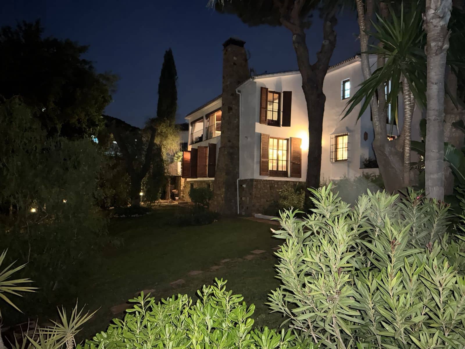 Chalet de 7 habitaciones en Elviria en venta - 2.395.000 € (Ref: 9439741)