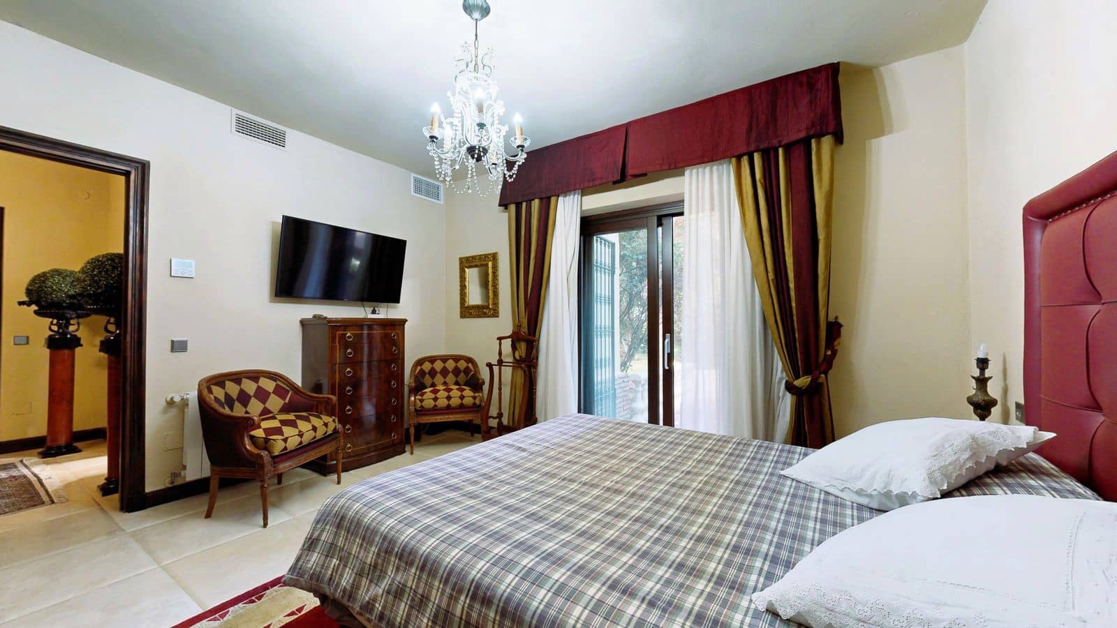 7 quarto Moradia para venda em Calahonda - 2 950 000 € (Ref: 9439748)