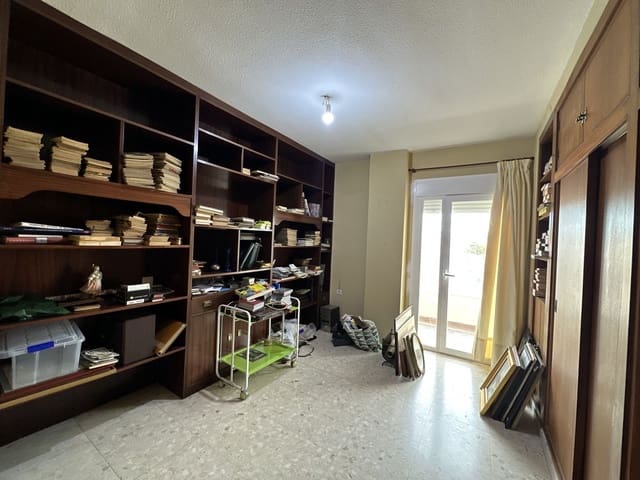 4 soveværelse Lejlighed til salg i Málaga by - € 750.000 (Ref: 9439749)