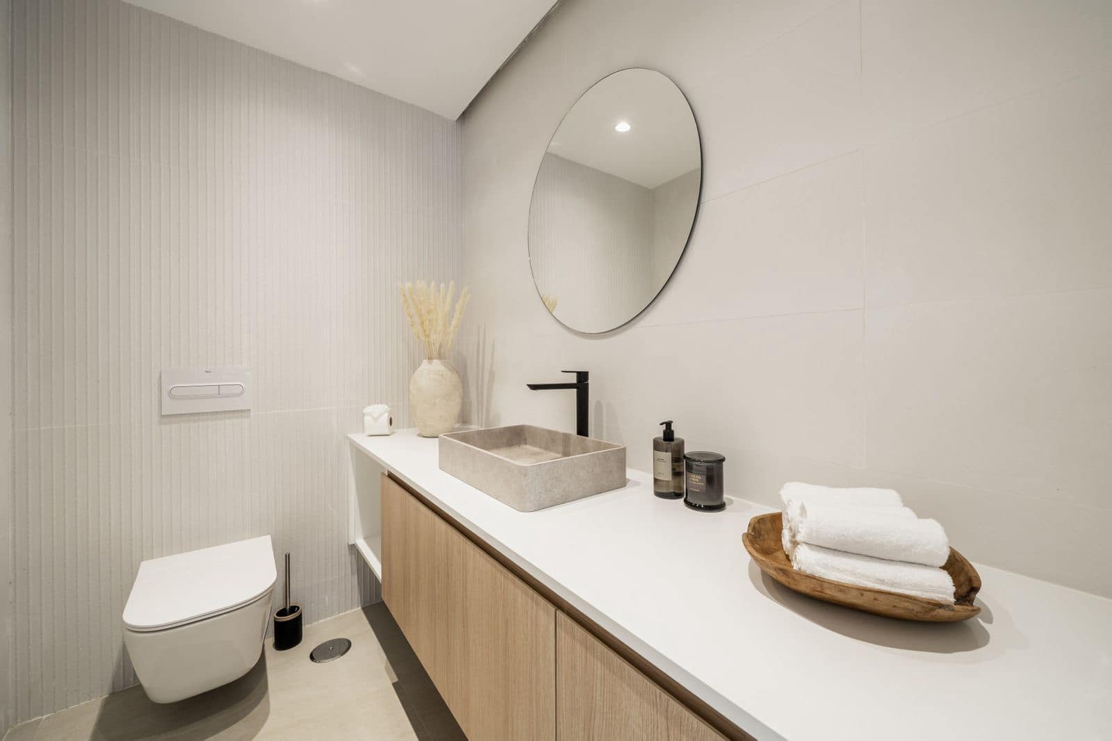 5 bedroom Villa for sale in San Pedro de Alcantara - € 2,500,000 (Ref: 9439755)