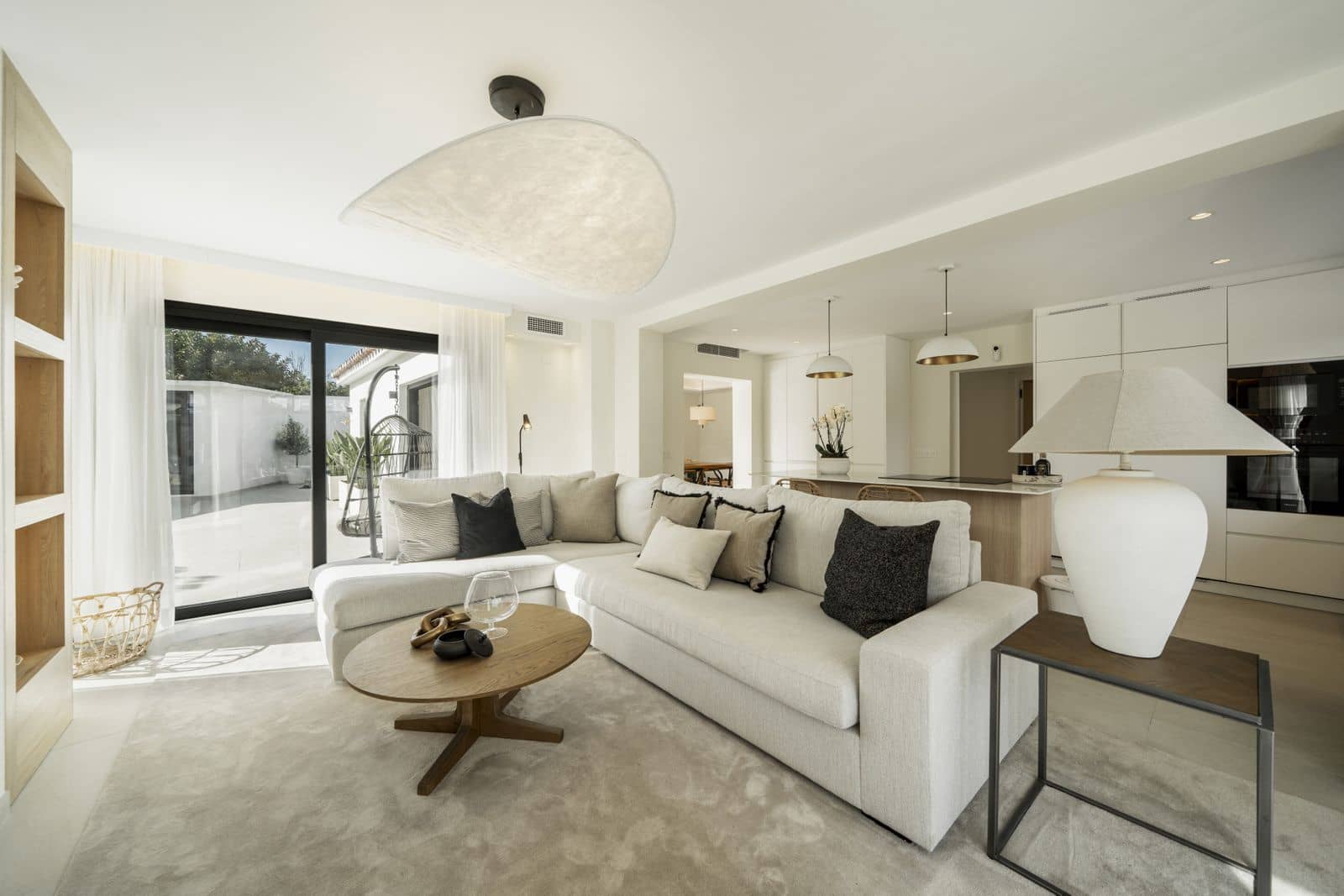 5 bedroom Villa for sale in San Pedro de Alcantara - € 2,500,000 (Ref: 9439755)